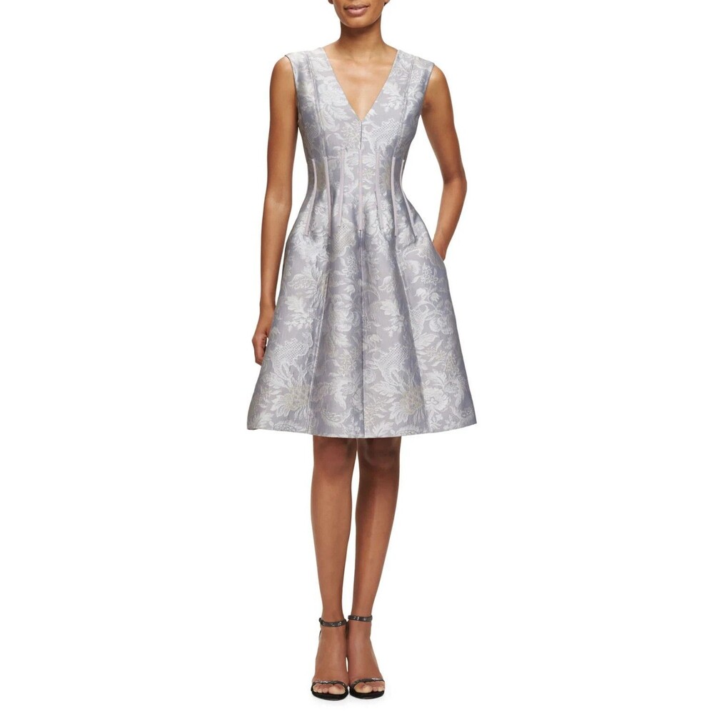 RUNWAY. $2990 Oscar de la Renta FLORAL DAMASK JACQUARD Size: 10